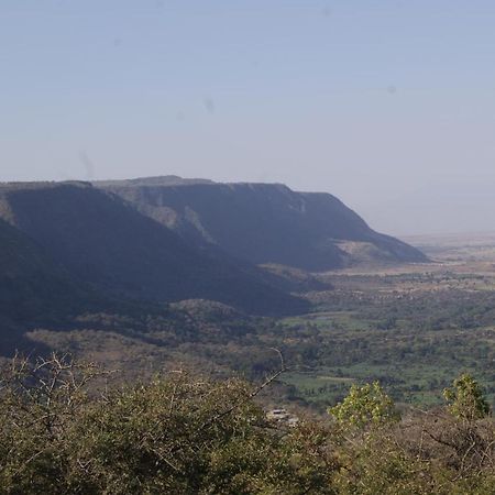 African Sunrise Lodge And Campsite Mto wa Mbu Kültér fotó
