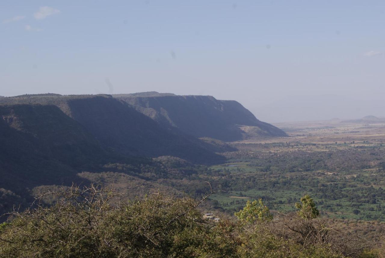 African Sunrise Lodge And Campsite Mto wa Mbu Kültér fotó