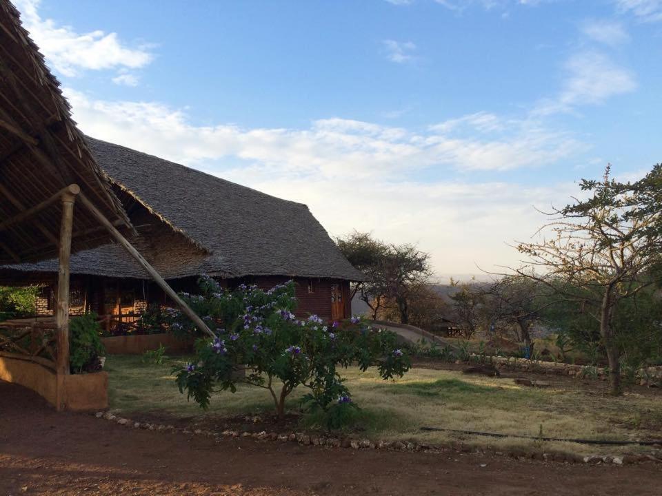 African Sunrise Lodge And Campsite Mto wa Mbu Kültér fotó
